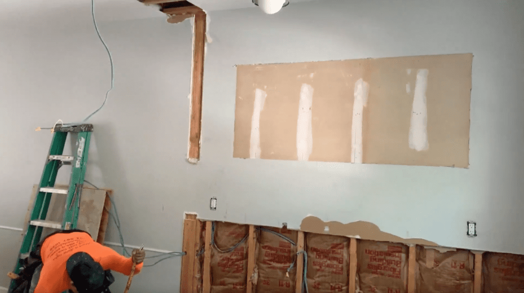 Demolition of wall between dining romm and kitchen.
